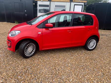 VOLKSWAGEN UP 1.0 High up!